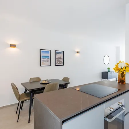 Smart Swieqi With Terrace Or Balcony By Quicktrips דירה