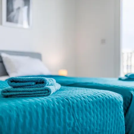 Smart Swieqi With Terrace Or Balcony By Quicktrips *