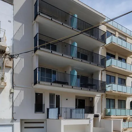 Smart Swieqi With Terrace Or Balcony By Quicktrips
